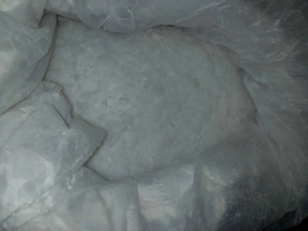 Natri Hydroxide - NaOH xút vảy 99%
